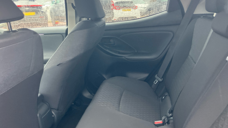 Toyota Yaris 1.5 Hybrid Design 5dr CVT Hybrid Hatchback